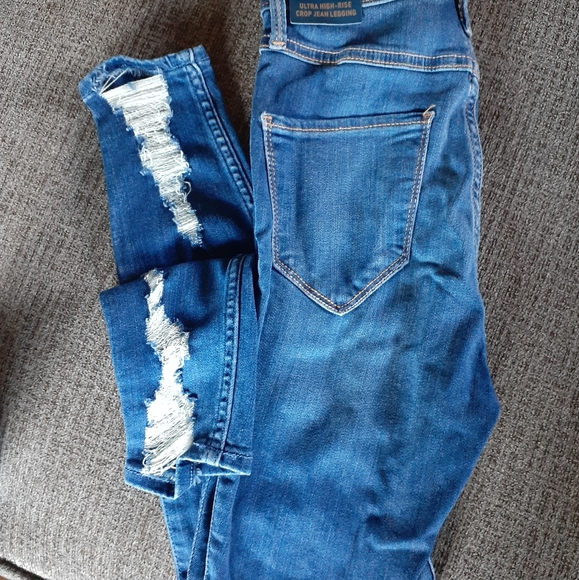 Jeans - Picture 1 of 2